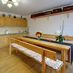 Apartment Dom Krawca - Pod Chojnikiem
