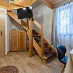 Dom Krawca - Pod Chojnikiem Jelenia Góra