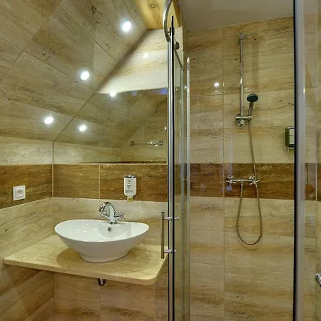 Dom Krawca - Pod Chojnikiem Apartmán