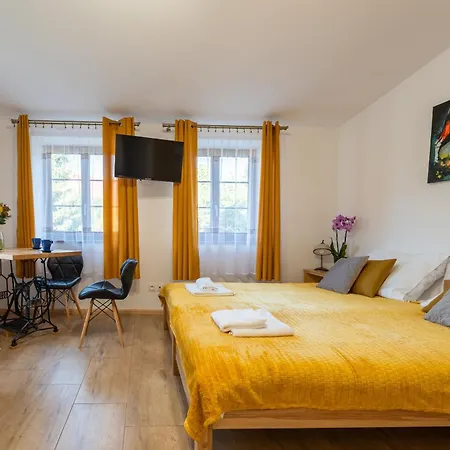 Apartment Dom Krawca - Pod Chojnikiem