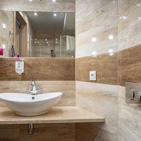 Dom Krawca - Pod Chojnikiem * Jelenia Góra