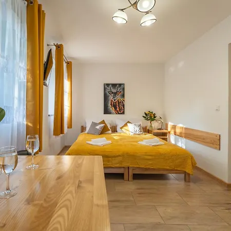 Apartment Dom Krawca - Pod Chojnikiem *