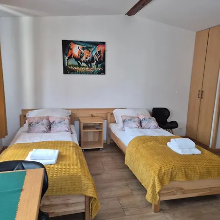 Apartment Dom Krawca - Pod Chojnikiem *