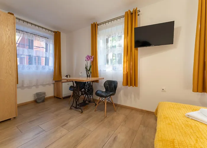 Dom Krawca - Pod Chojnikiem Apartment